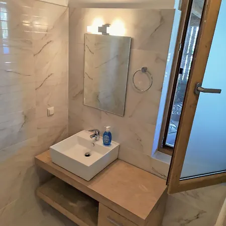 Casablanca With Private Pool Vila Lozenec