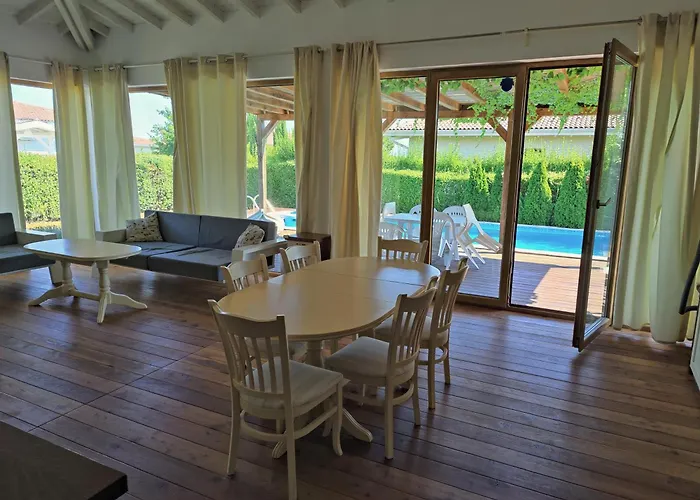 Villa Casablanca With Private Pool